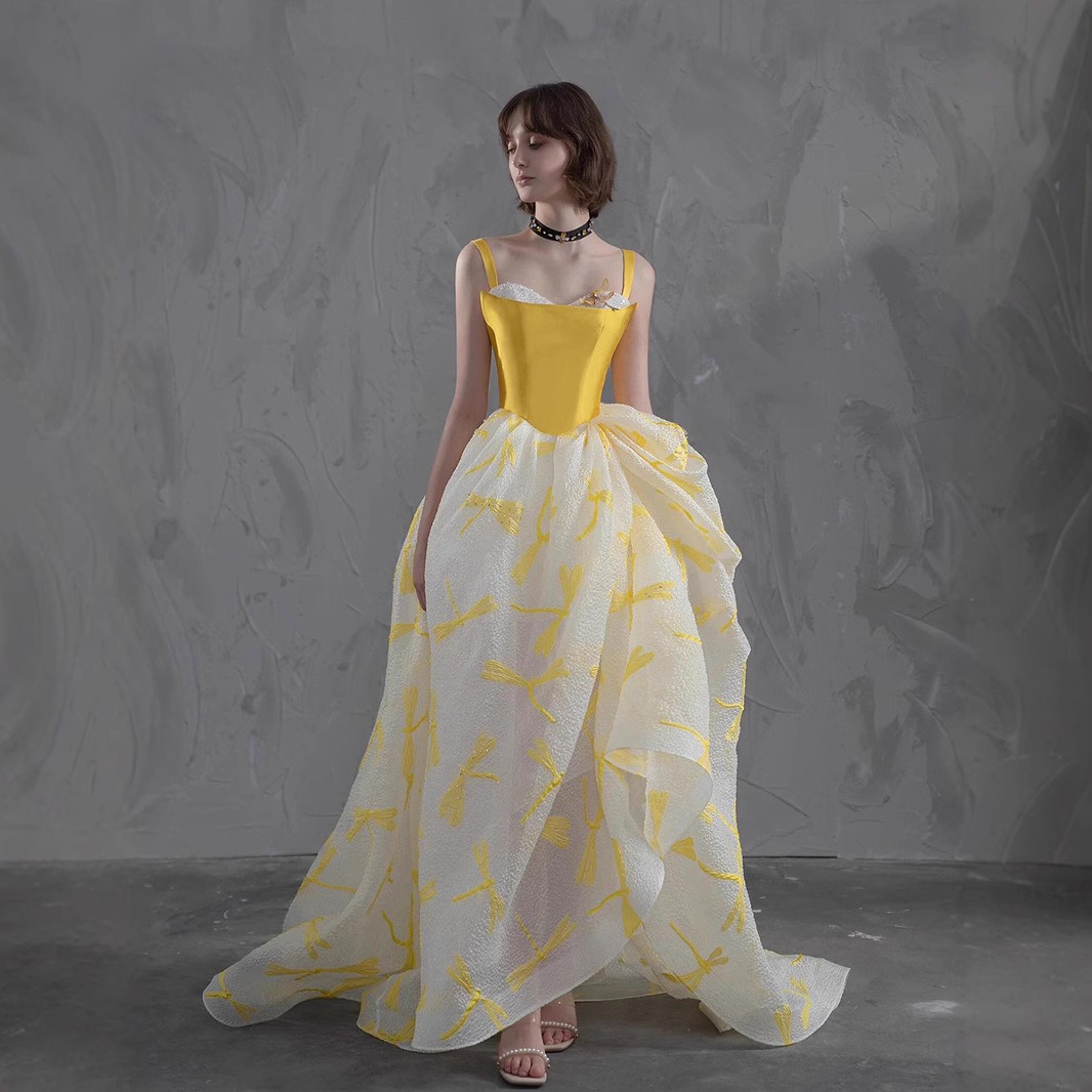 Vestido de Festa Longo Elegant - Embroidery Yellow Dress avaliação e preço